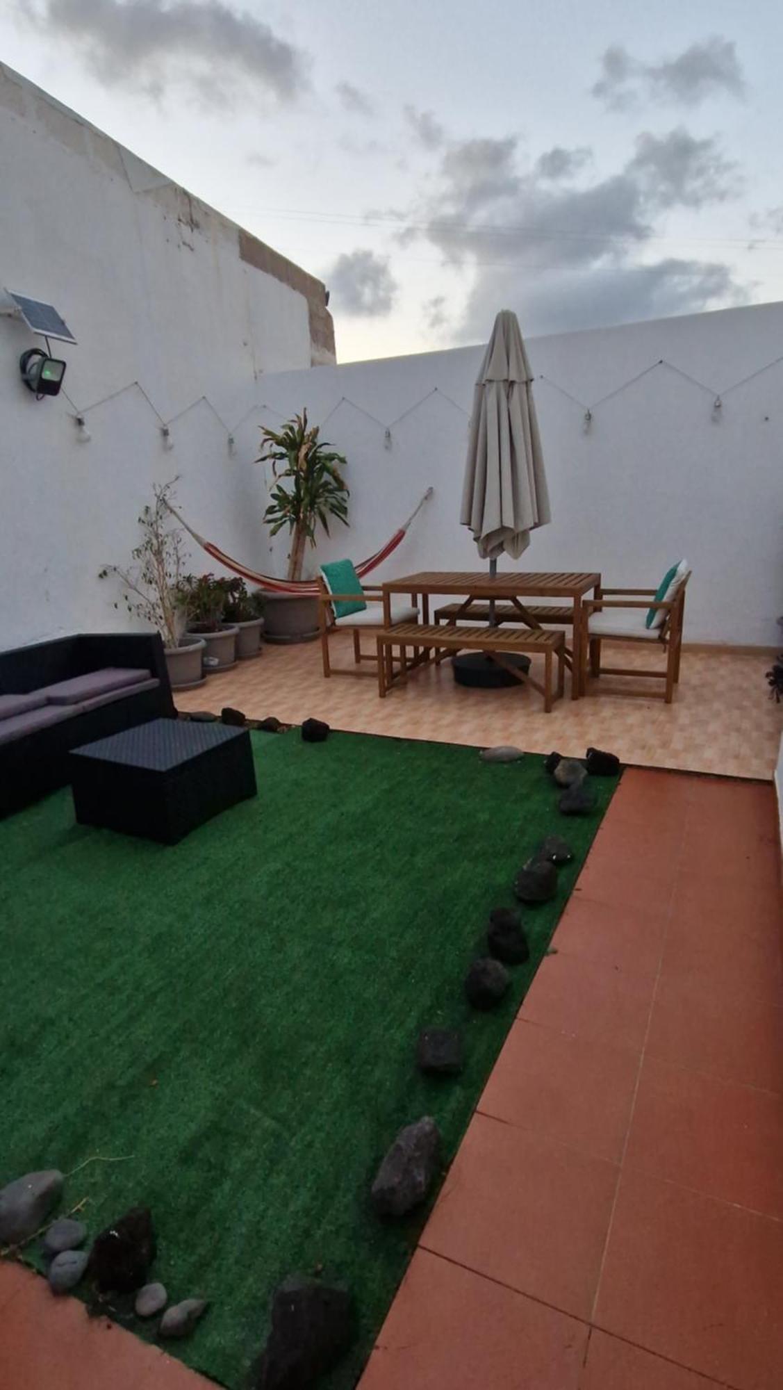 Lukite House Apartment ติอาส ภายนอก รูปภาพ