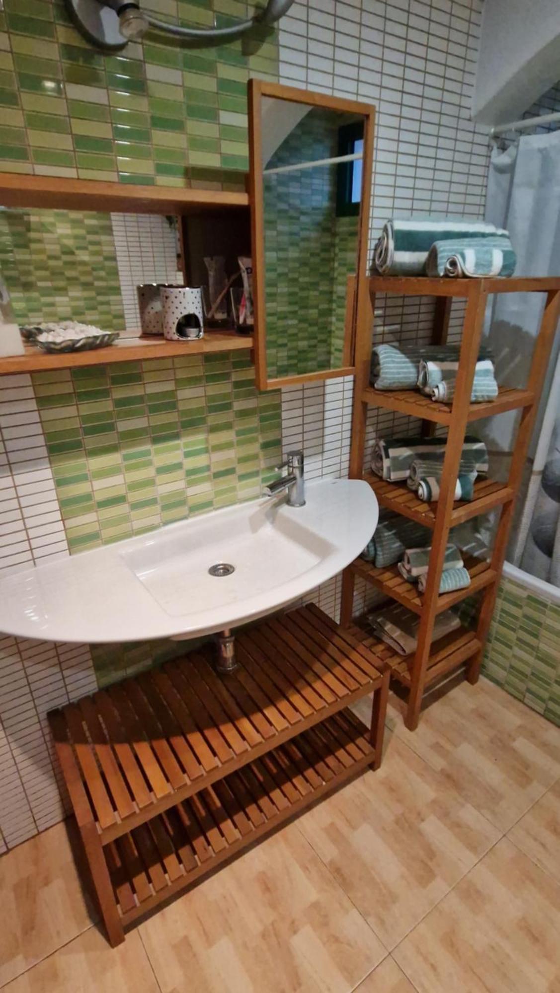 Lukite House Apartment ติอาส ภายนอก รูปภาพ